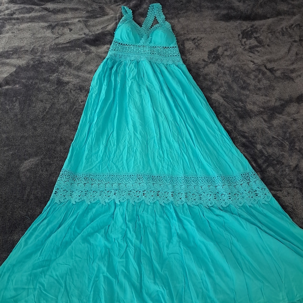 Clothes - Picture 2 of 3